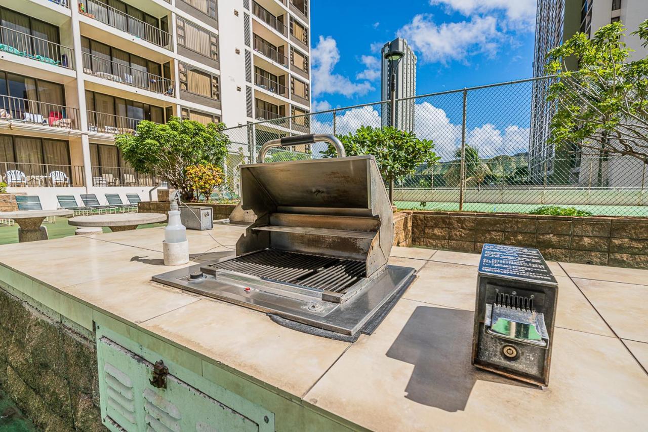 Free Parking, Pool, Sauna, Spa, Wifi, Bbq, Ac - Waikiki Banyan Гонолулу Экстерьер фото